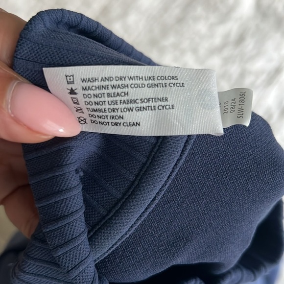 90 Degree by Reflex Sleeveless Porsha Long Sleeve Top - Picture 8 of 8